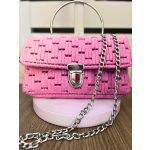 Világos rózsaszín